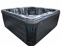 Jacuzzi
