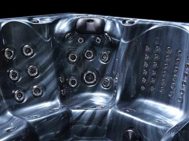 Jacuzzi - afbeelding 16 van  18