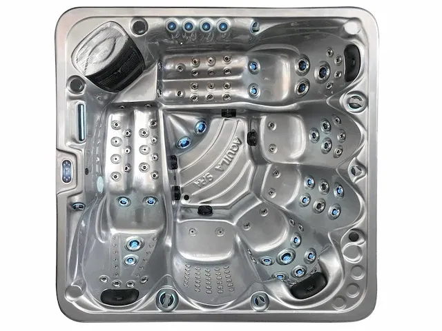 Jacuzzi - afbeelding 10 van  18