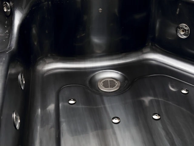 Jacuzzi - afbeelding 17 van  23