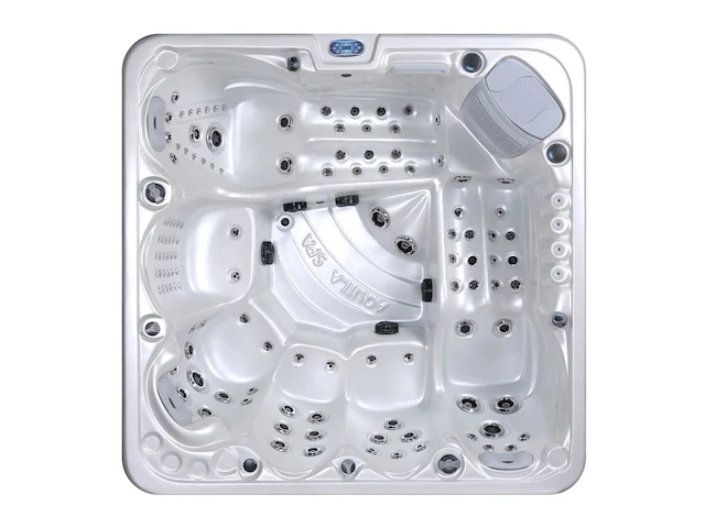 Jacuzzi - afbeelding 9 van  17