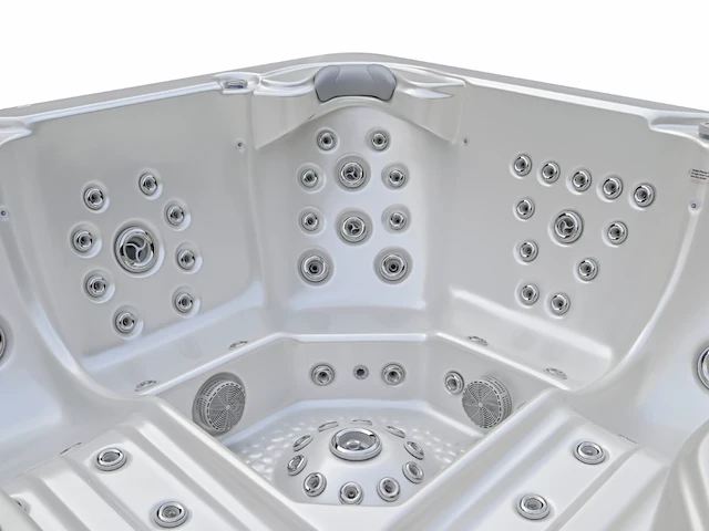 Jacuzzi - afbeelding 2 van  13
