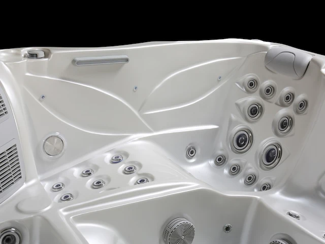 Jacuzzi - afbeelding 6 van  14