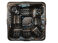 Jacuzzi - afbeelding 1 van  6
