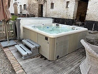 Jacuzzi