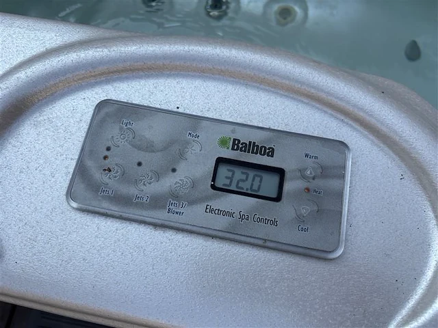 Jacuzzi - afbeelding 7 van  13
