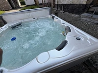 Jacuzzi - afbeelding 13 van  13