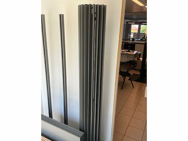 Jaga circo designradiator - afbeelding 1 van  4