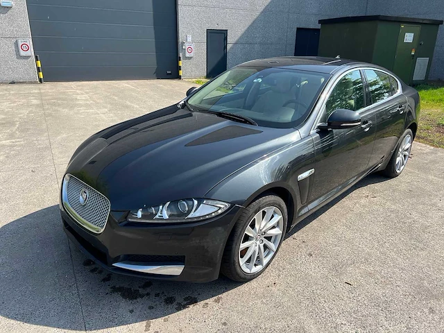 Jaguar - 2013 - xf - personenauto - afbeelding 12 van  34