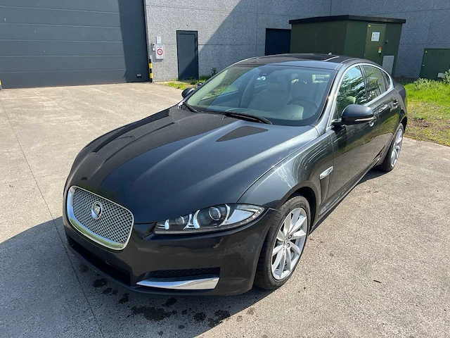 Jaguar - 2013 - xf - personenauto - afbeelding 23 van  34