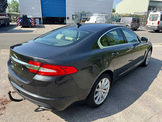 Jaguar - 2013 - xf - personenauto - afbeelding 31 van  34