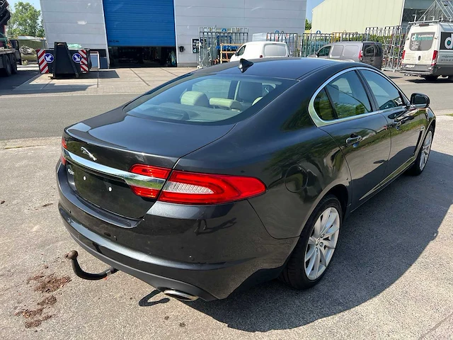 Jaguar - 2013 - xf - personenauto - afbeelding 32 van  34