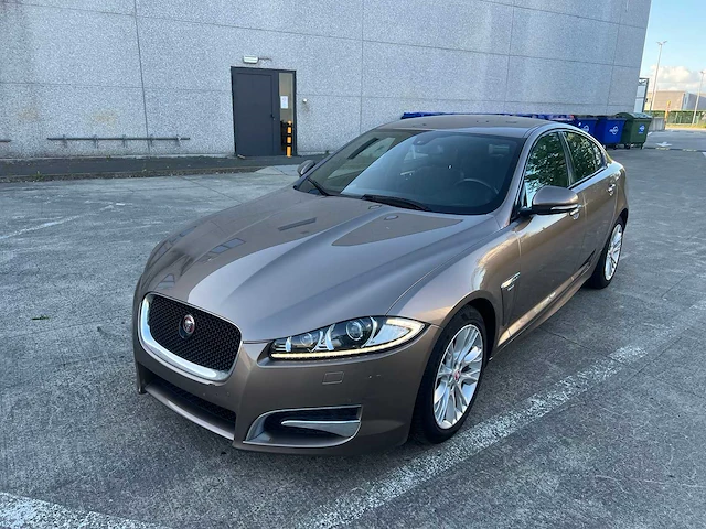 Jaguar - 2016 - xf - xf - personenauto - afbeelding 18 van  24