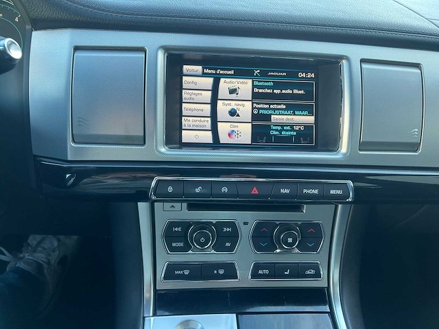 Jaguar - 2016 - xf - xf - personenauto - afbeelding 14 van  24