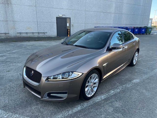 Jaguar - 2016 - xf - xf - personenauto - afbeelding 18 van  24