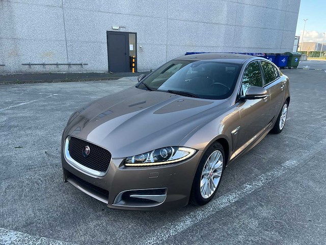 Jaguar - 2016 - xf - xf - personenauto - afbeelding 19 van  24