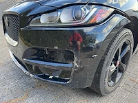 Jaguar - f-pace - car - 2019 - afbeelding 32 van  32
