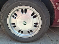 Jaguar - sovereign - xj6 xj40 - oldtimer - afbeelding 8 van  65