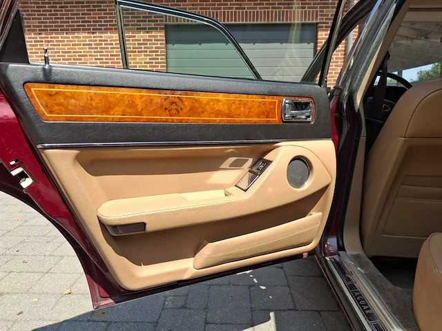 Jaguar - sovereign - xj6 xj40 - oldtimer - afbeelding 26 van  65