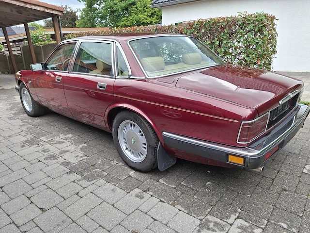 Jaguar - sovereign - xj6 xj40 - oldtimer - afbeelding 23 van  65