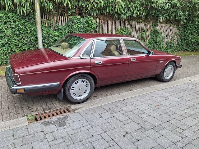 Jaguar - sovereign - xj6 xj40 - oldtimer - afbeelding 56 van  65