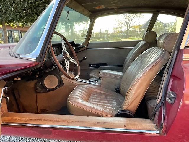 Jaguar 4.2 e-type oldtimer - afbeelding 3 van  32