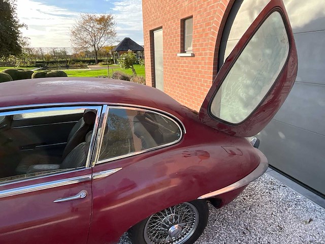 Jaguar 4.2 e-type oldtimer - afbeelding 18 van  32