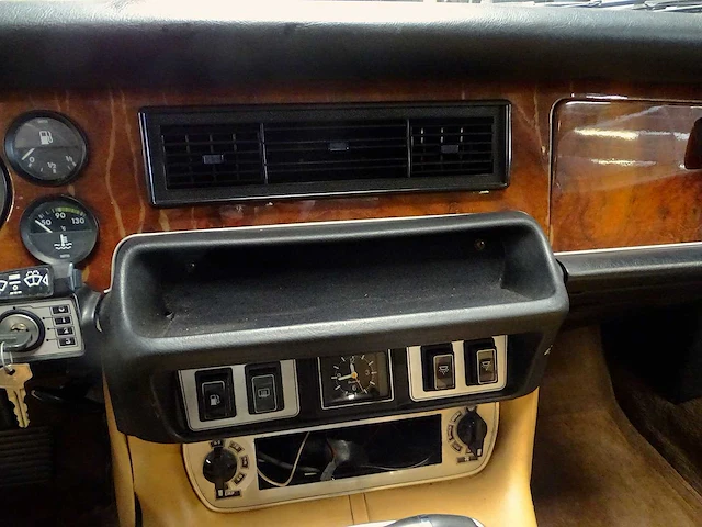Jaguar/ daimler - sovereign/ xj6 (1st gen - series iii) - 4.2 - oldtimer - afbeelding 32 van  56