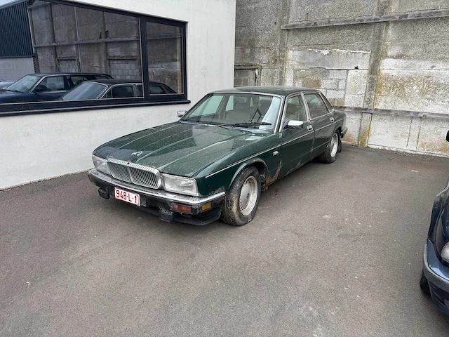 Jaguar daimler xj40 1e eigenaar no reserve - afbeelding 1 van  17