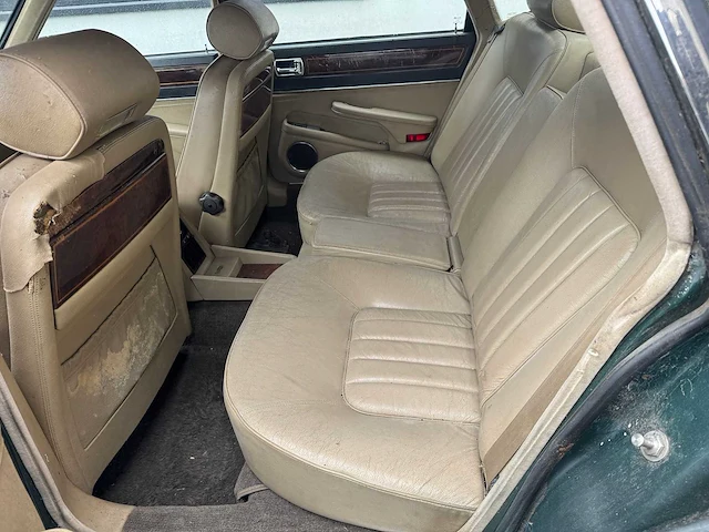 Jaguar daimler xj40 1e eigenaar no reserve - afbeelding 13 van  17
