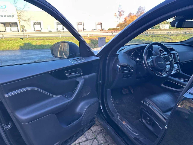 Jaguar f pace, 2018 - afbeelding 11 van  41