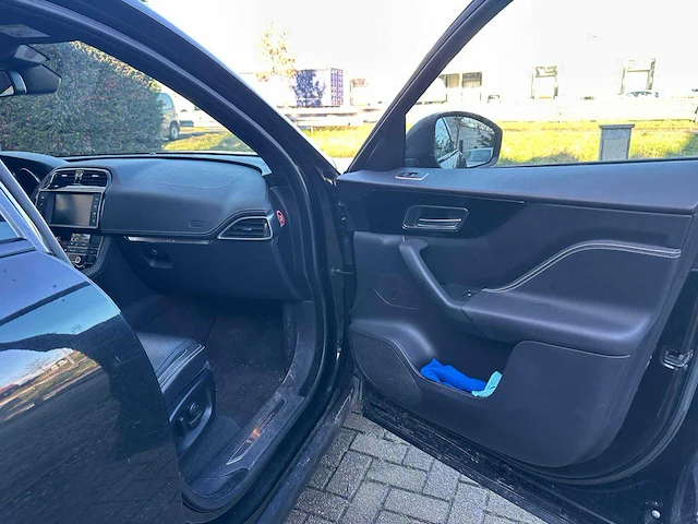 Jaguar f pace, 2018 - afbeelding 13 van  41