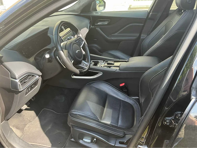 Jaguar f-pace suv personenauto - afbeelding 5 van  32