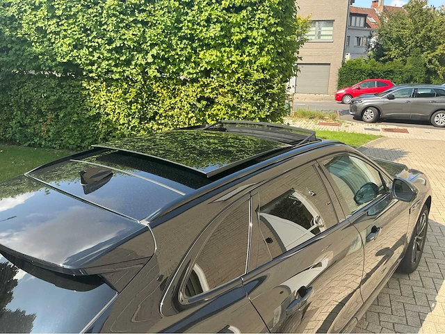 Jaguar f-pace suv personenauto - afbeelding 16 van  32