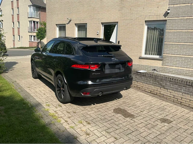 Jaguar f-pace suv personenauto - afbeelding 27 van  32
