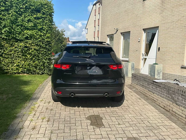 Jaguar f-pace suv personenauto - afbeelding 28 van  32
