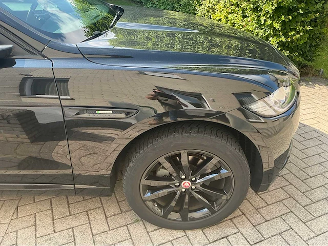 Jaguar f-pace suv personenauto - afbeelding 32 van  32