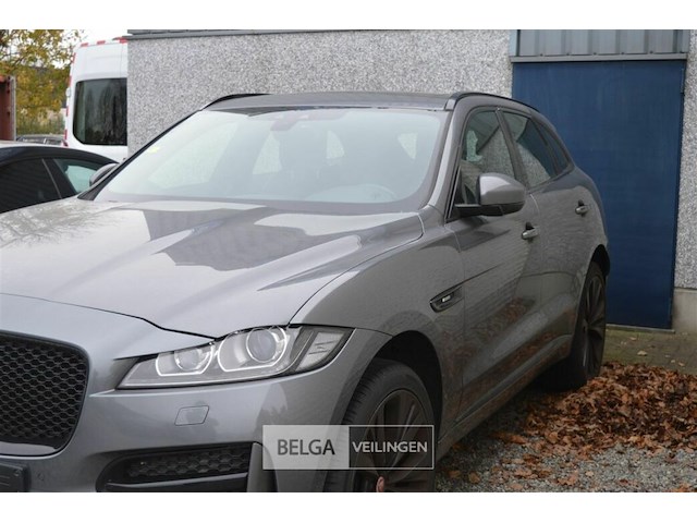 Jaguar f space - afbeelding 8 van  26