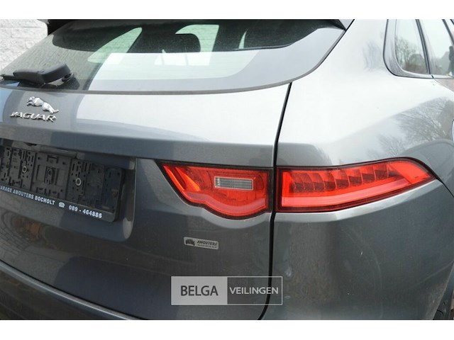 Jaguar f space - afbeelding 16 van  26