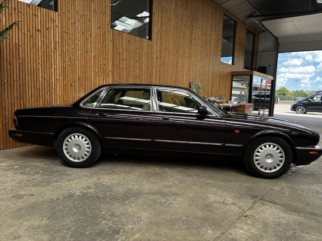 Jaguar souvereign,1998 - afbeelding 12 van  25