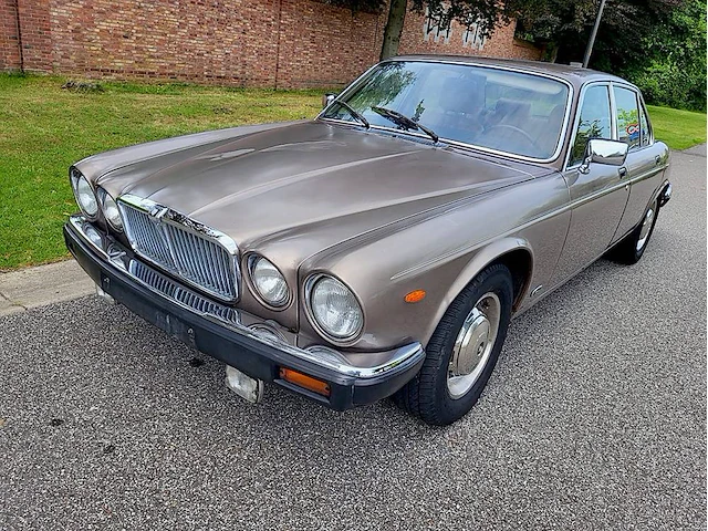 Jaguar sovereign 4.2 (marge) - afbeelding 1 van  1