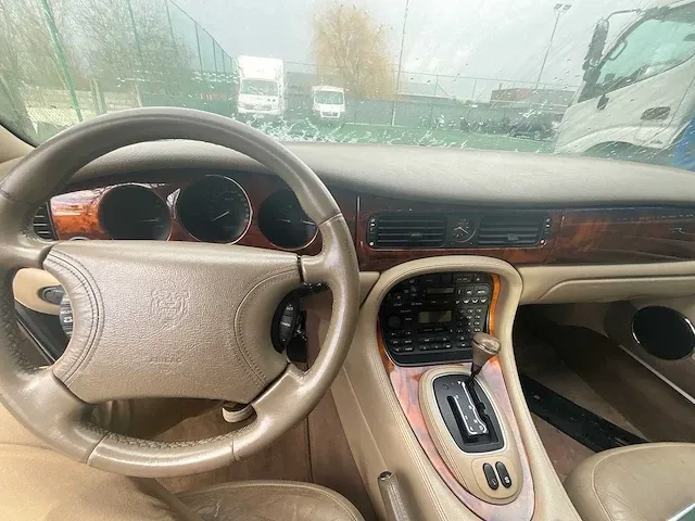 Jaguar sovereign v8- 1999 - afbeelding 3 van  25