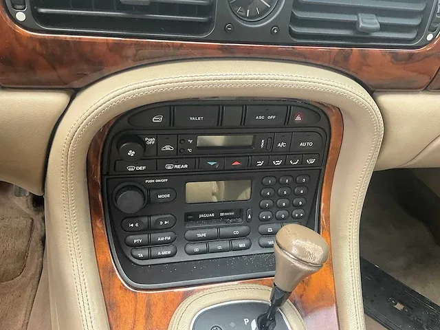 Jaguar sovereign v8- 1999 - afbeelding 4 van  25