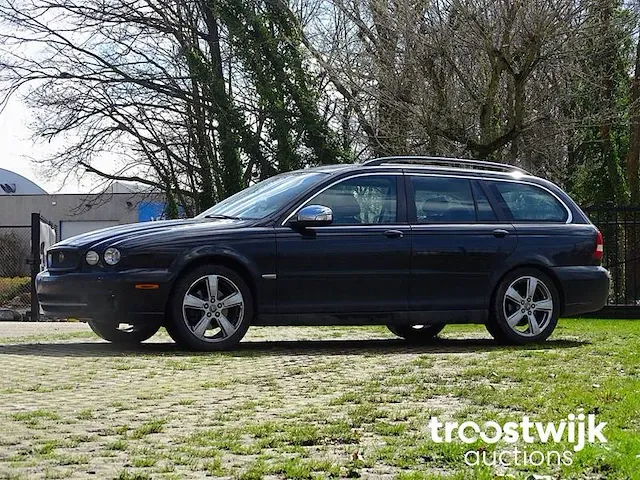 Jaguar x-type estate 2.5 v6 'executive' - afbeelding 12 van  56