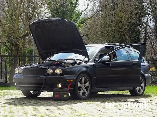 Jaguar x-type estate 2.5 v6 'executive' - afbeelding 42 van  56