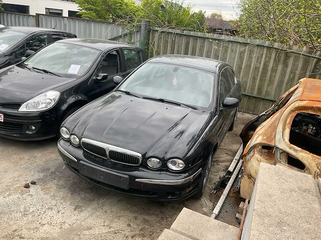 Jaguar x-type personenauto - afbeelding 1 van  13