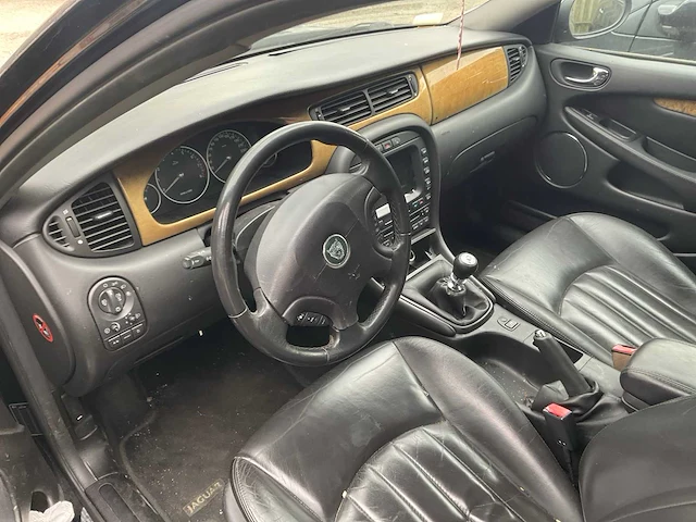 Jaguar x-type personenauto - afbeelding 12 van  13
