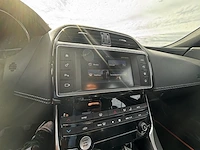 Jaguar xe 2.0 d e-performance r-sport 163,2017 - afbeelding 5 van  26