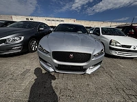Jaguar xe 2.0 d e-performance r-sport 163,2017 - afbeelding 12 van  26