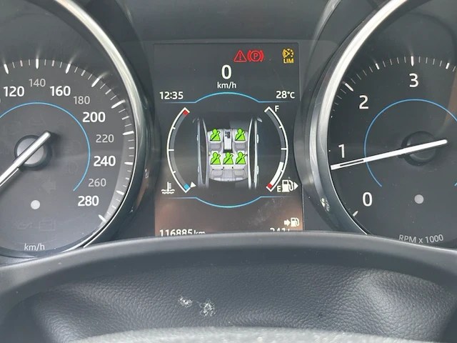 Jaguar xe 2.0 d e-performance r-sport 163,2017 - afbeelding 25 van  26